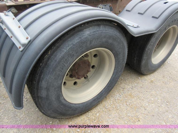 image for item AO9140 1994 Peterbilt 379 semi truck