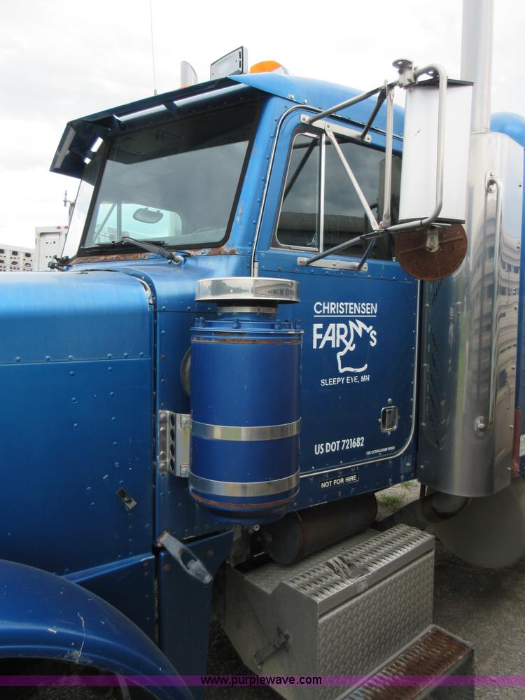 image for item AO9140 1994 Peterbilt 379 semi truck