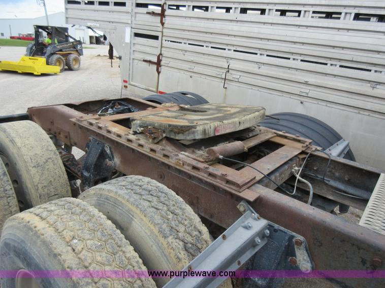 image for item AO9140 1994 Peterbilt 379 semi truck