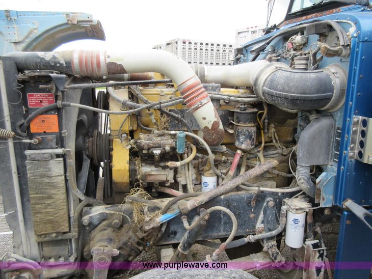 image for item AO9140 1994 Peterbilt 379 semi truck