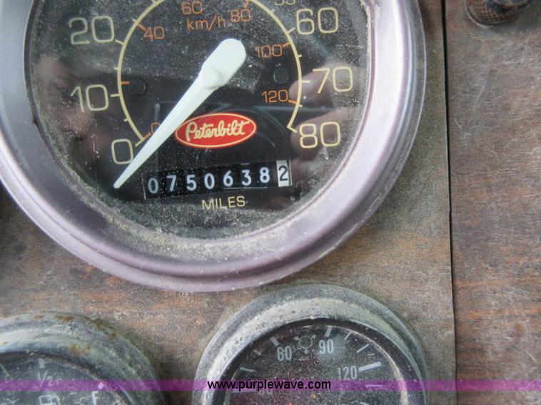 image for item AO9140 1994 Peterbilt 379 semi truck