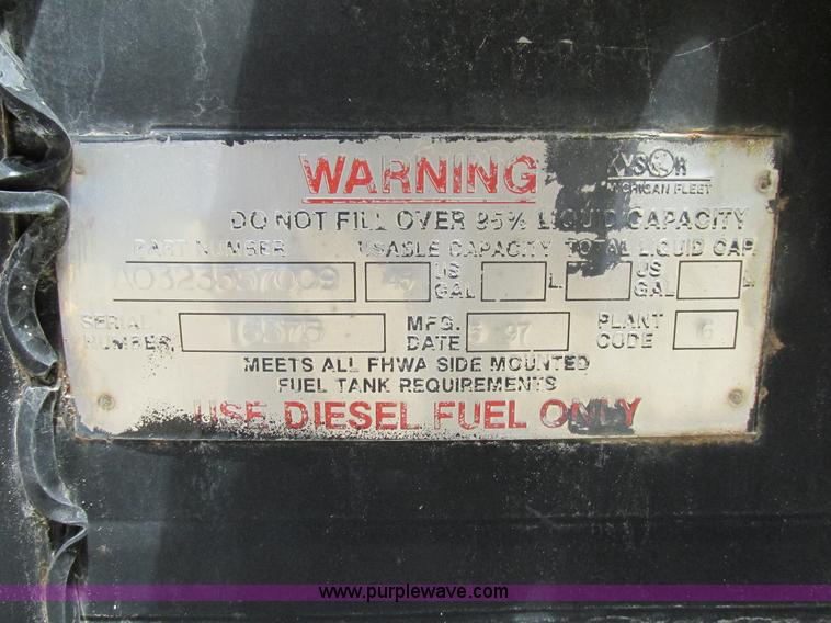 image for item BS9187 1998 Freightliner FL70 semi truck