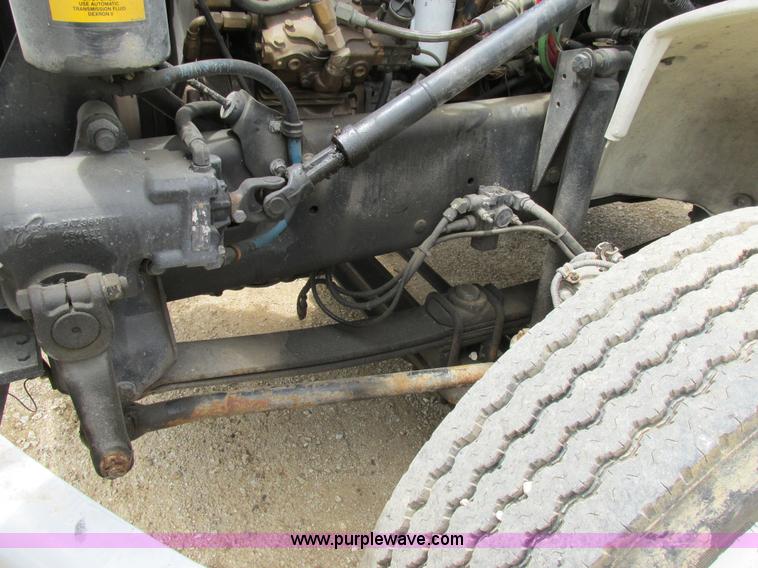 image for item BS9187 1998 Freightliner FL70 semi truck