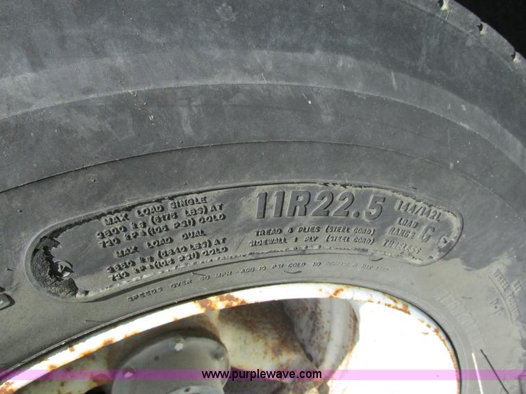 image for item BS9245 1982 Dorsey DGTL-80 flatbed trailer