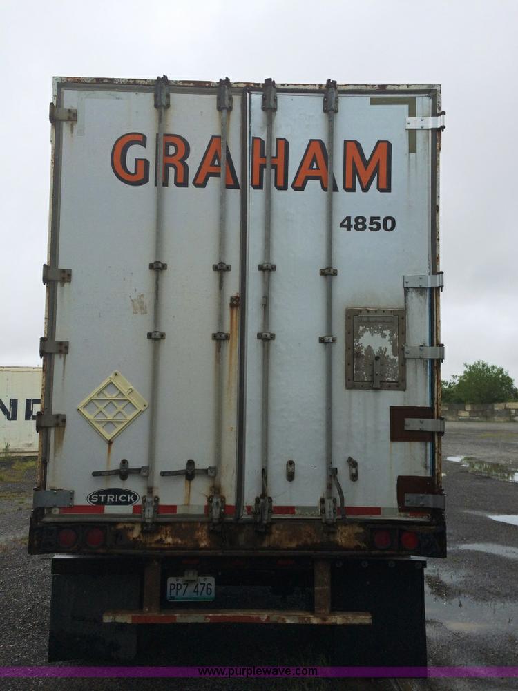 image for item D1556 1990 Strick dry van trailer