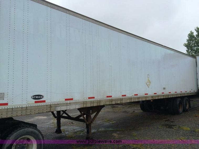 image for item D1557 1991 Strick dry van trailer