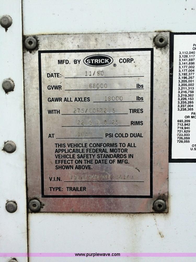 image for item D1557 1991 Strick dry van trailer