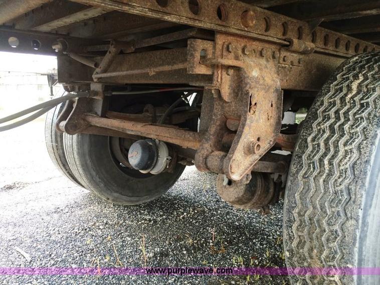 image for item D1557 1991 Strick dry van trailer