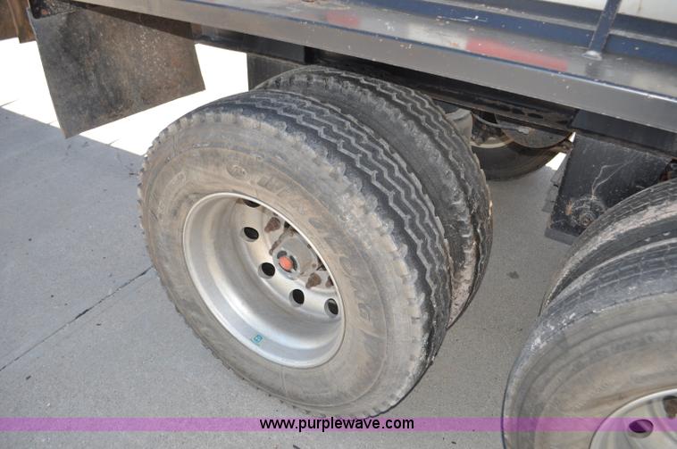image for item F2472 2008 Aulick belt trailer