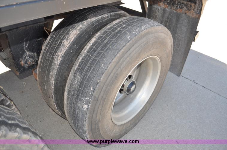 image for item F2472 2008 Aulick belt trailer