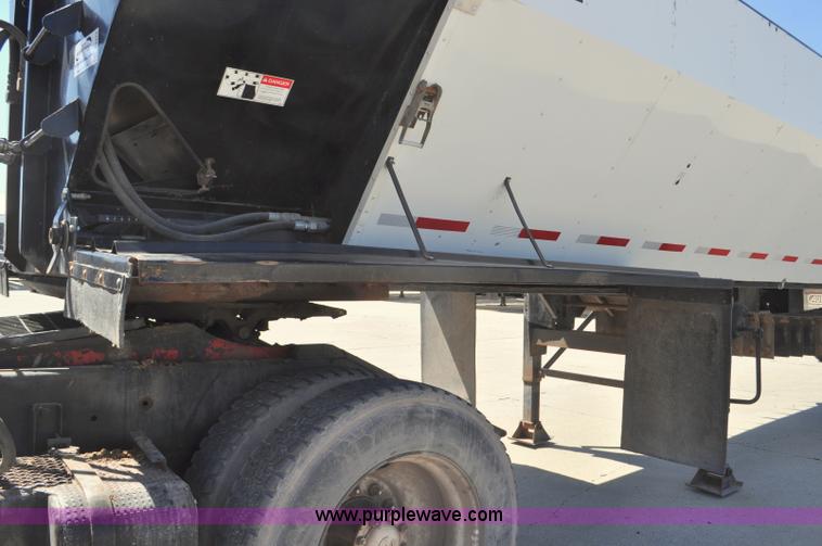 image for item F2472 2008 Aulick belt trailer