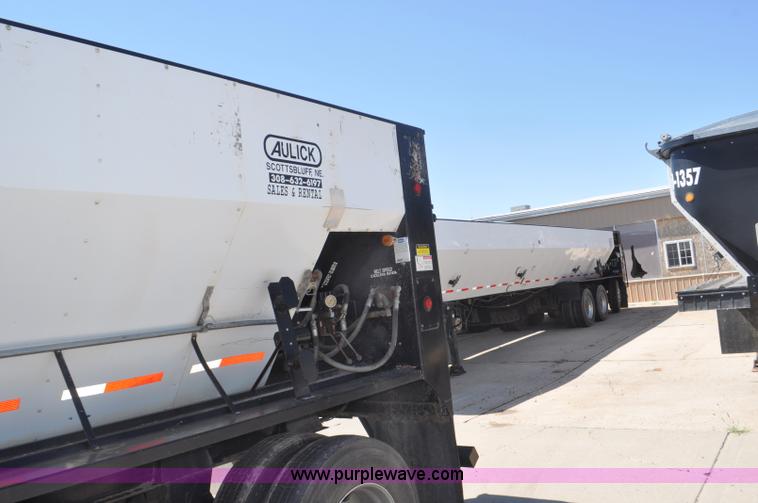 image for item F2472 2008 Aulick belt trailer