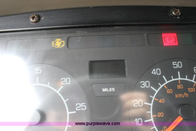 image for item F7928 2007 Kenworth T2000 semi truck