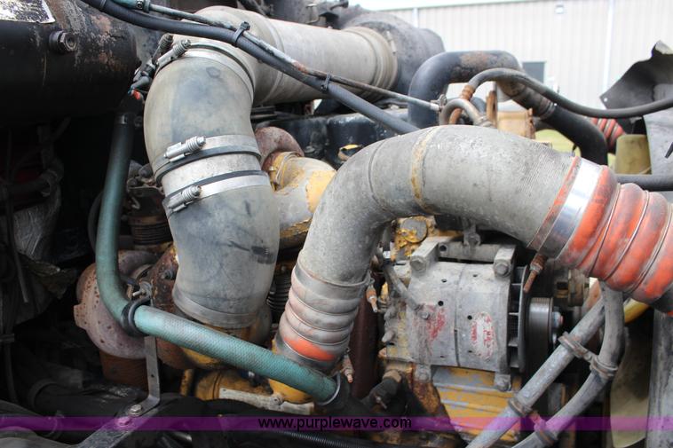 image for item F7928 2007 Kenworth T2000 semi truck