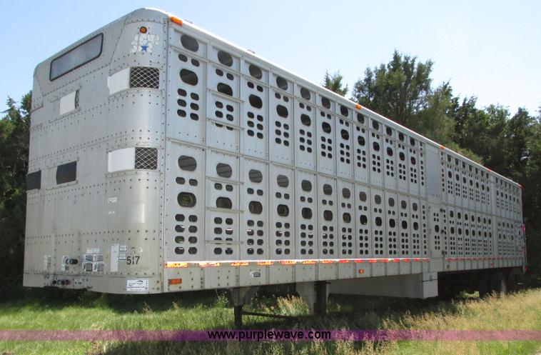 image for item H4614 1997 Wilson PSAL-303P livestock trailer