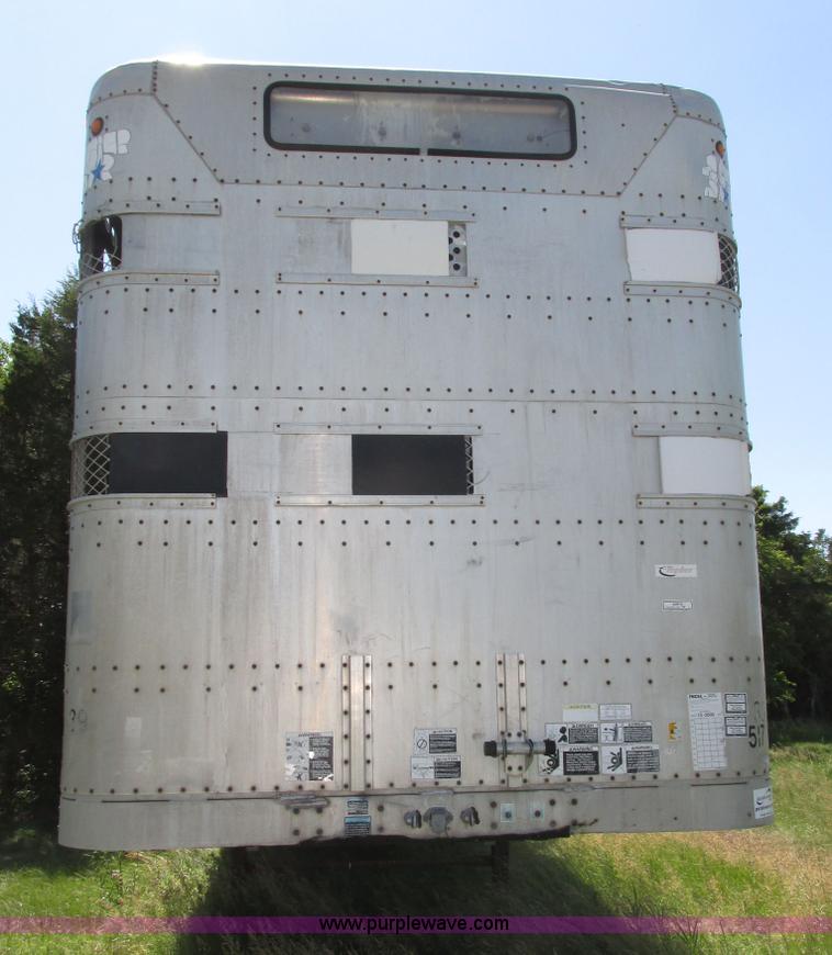 image for item H4614 1997 Wilson PSAL-303P livestock trailer