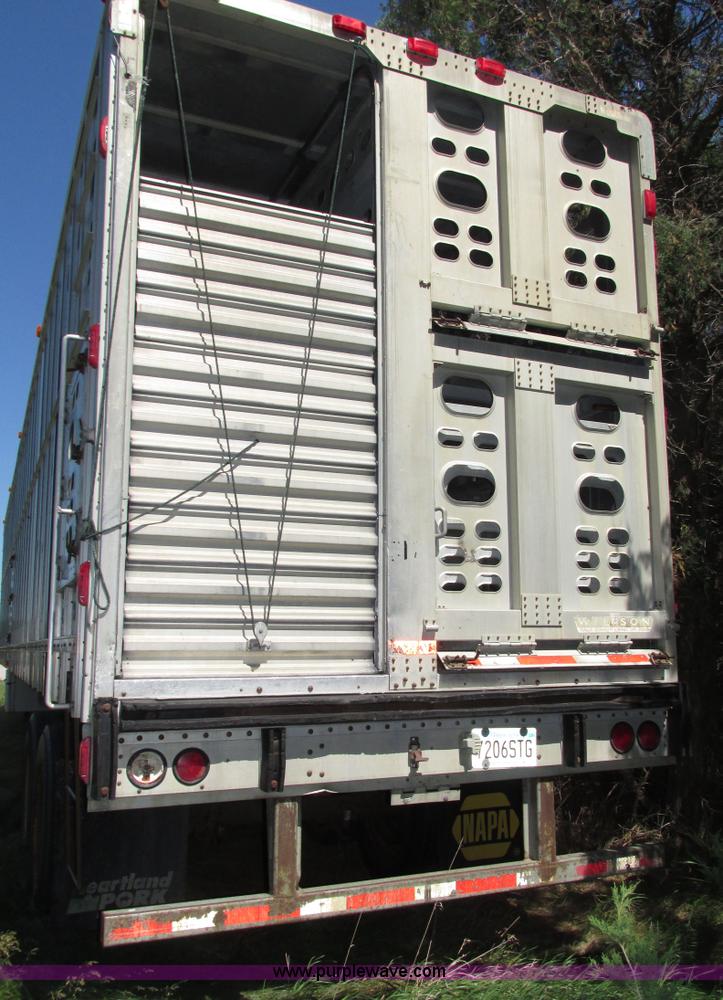 image for item H4614 1997 Wilson PSAL-303P livestock trailer