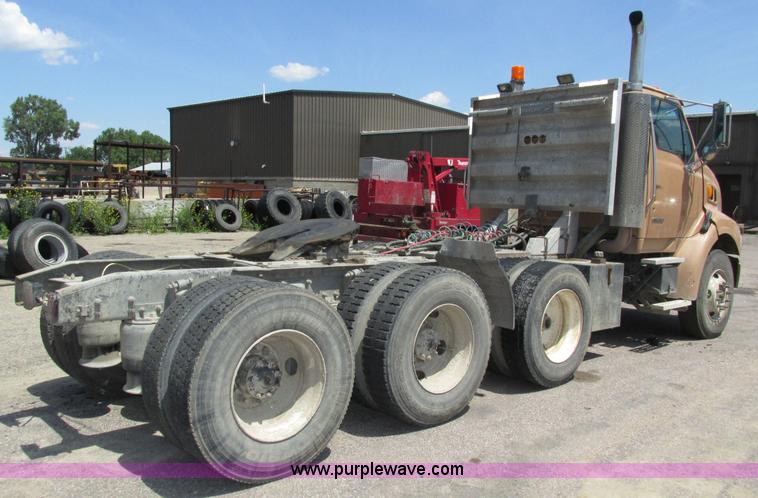 image for item H4621 2001 Sterling AT9500 semi truck