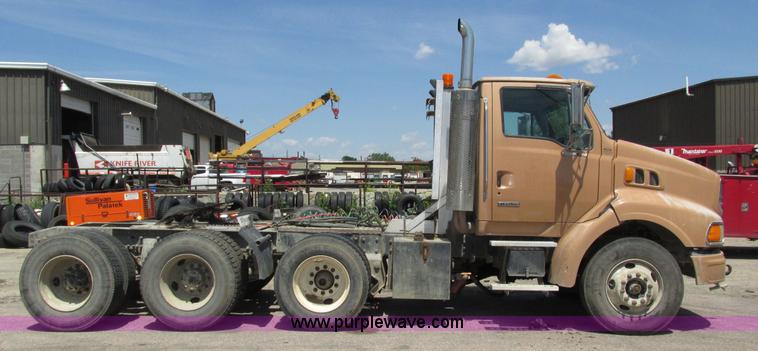 image for item H4621 2001 Sterling AT9500 semi truck