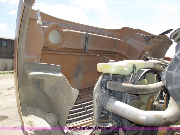 image for item H4621 2001 Sterling AT9500 semi truck