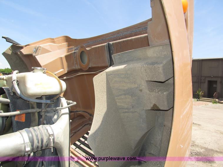 image for item H4621 2001 Sterling AT9500 semi truck