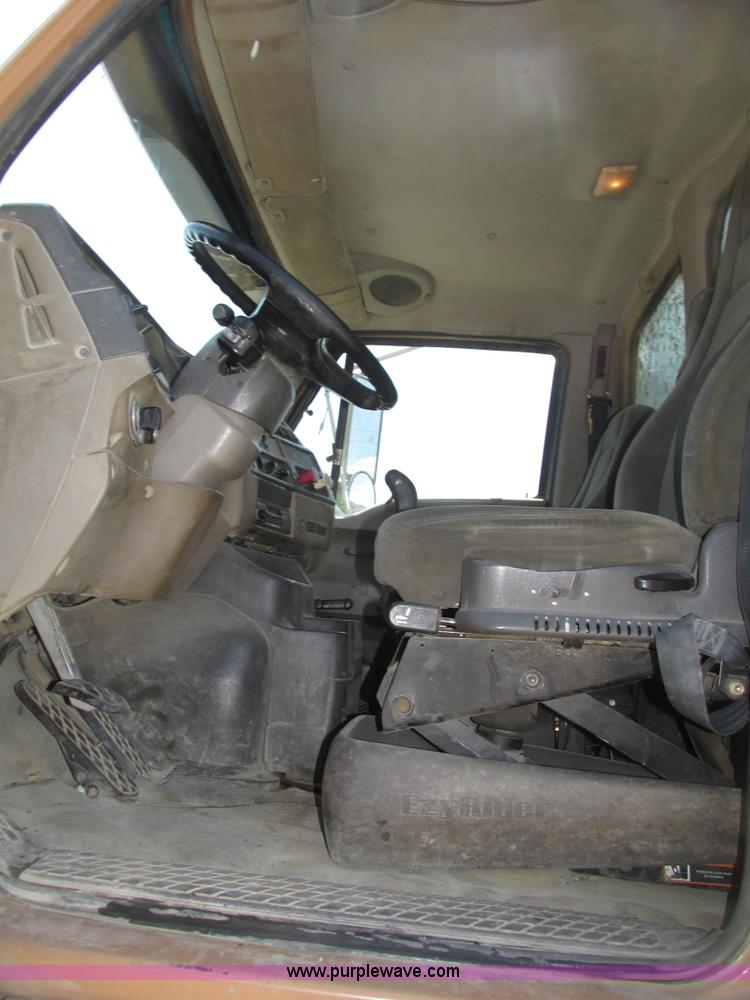 image for item H4621 2001 Sterling AT9500 semi truck