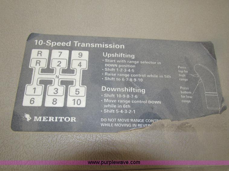 image for item H4621 2001 Sterling AT9500 semi truck