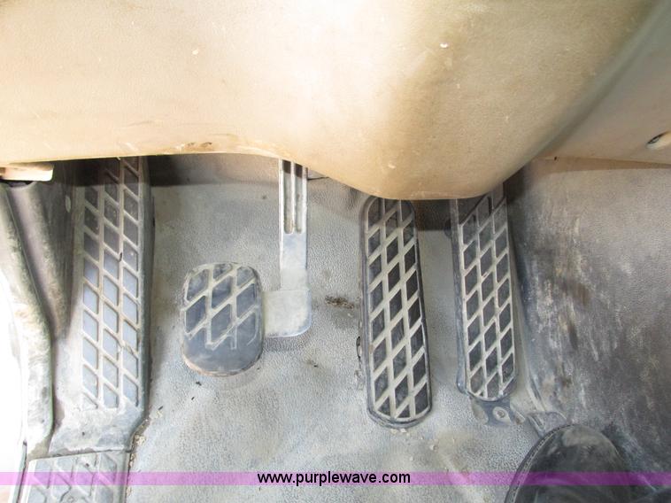 image for item H4621 2001 Sterling AT9500 semi truck