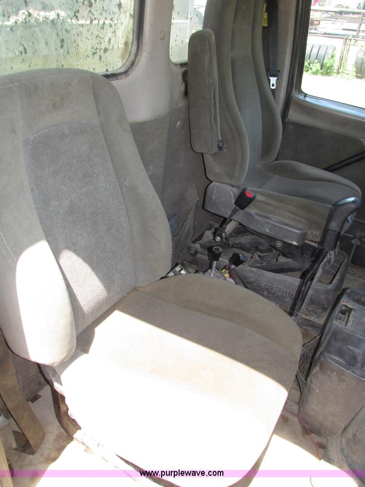 image for item H4621 2001 Sterling AT9500 semi truck