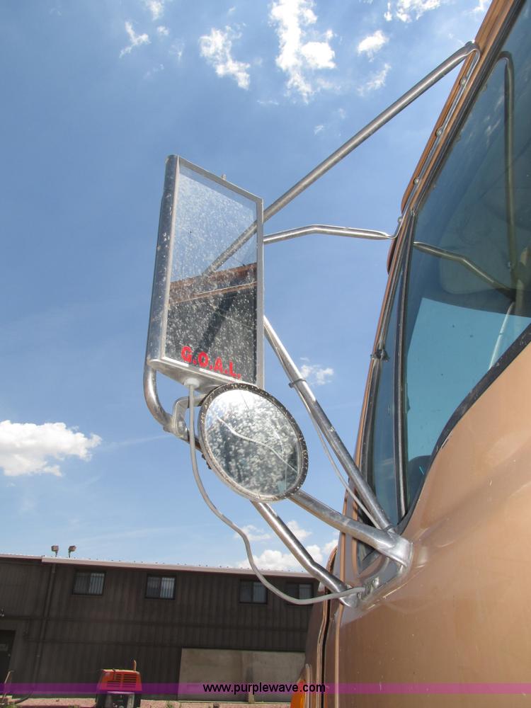 image for item H4621 2001 Sterling AT9500 semi truck