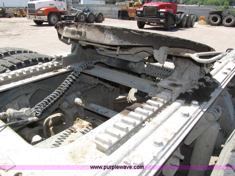 image for item H4621 2001 Sterling AT9500 semi truck