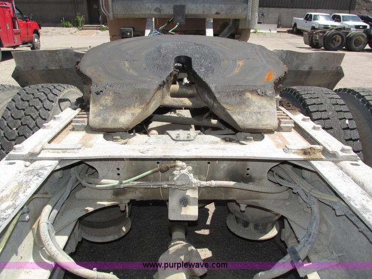 image for item H4621 2001 Sterling AT9500 semi truck