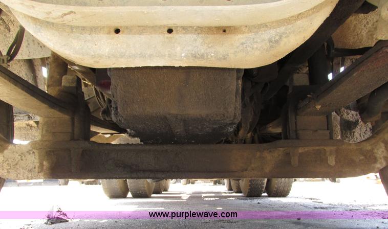 image for item H4621 2001 Sterling AT9500 semi truck