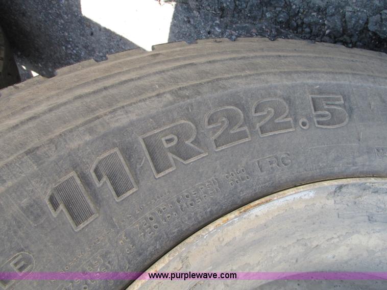 image for item H4621 2001 Sterling AT9500 semi truck