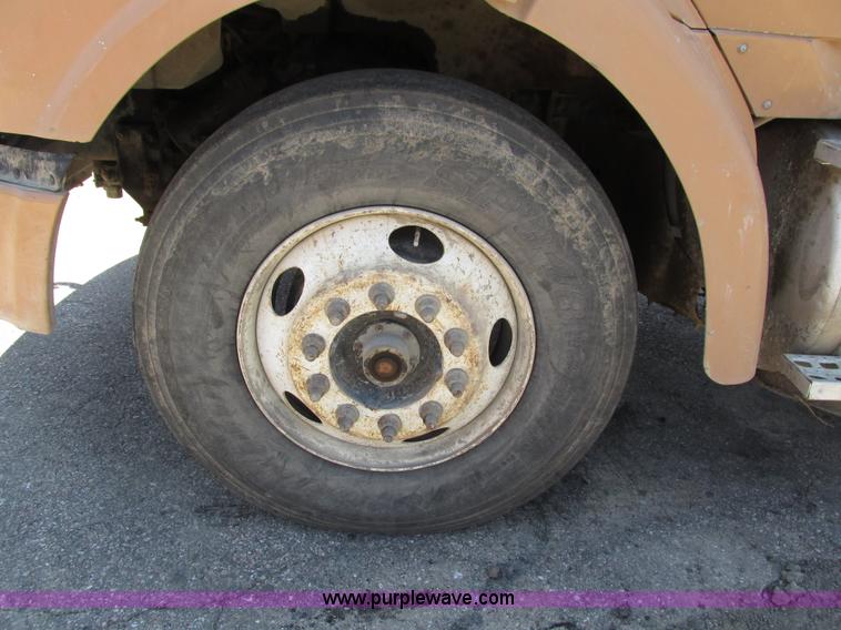 image for item H4621 2001 Sterling AT9500 semi truck