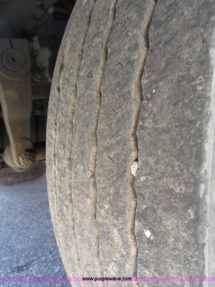 image for item H4621 2001 Sterling AT9500 semi truck