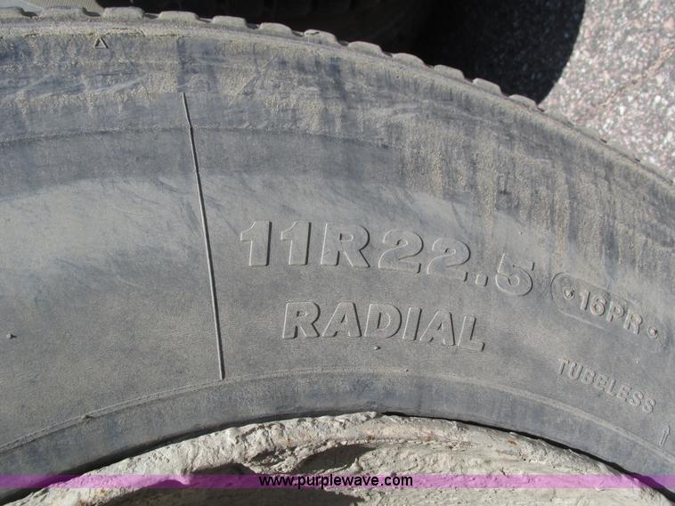 image for item H4621 2001 Sterling AT9500 semi truck