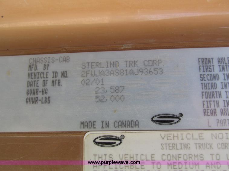 image for item H4621 2001 Sterling AT9500 semi truck