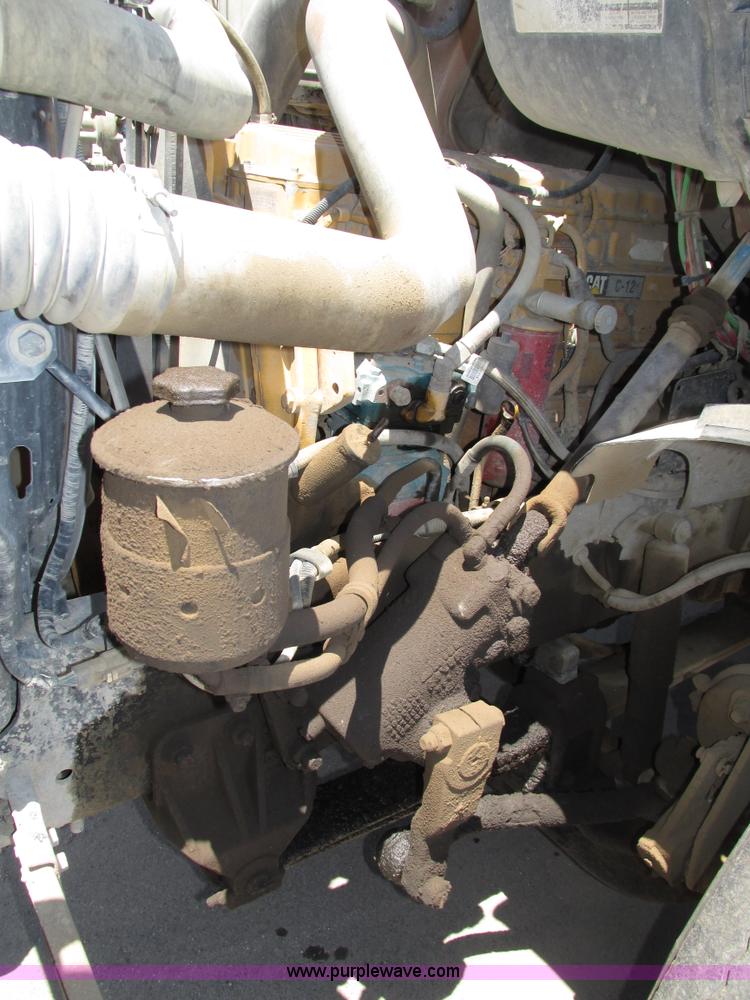 image for item H4622 2001 Sterling AT9500 semi truck