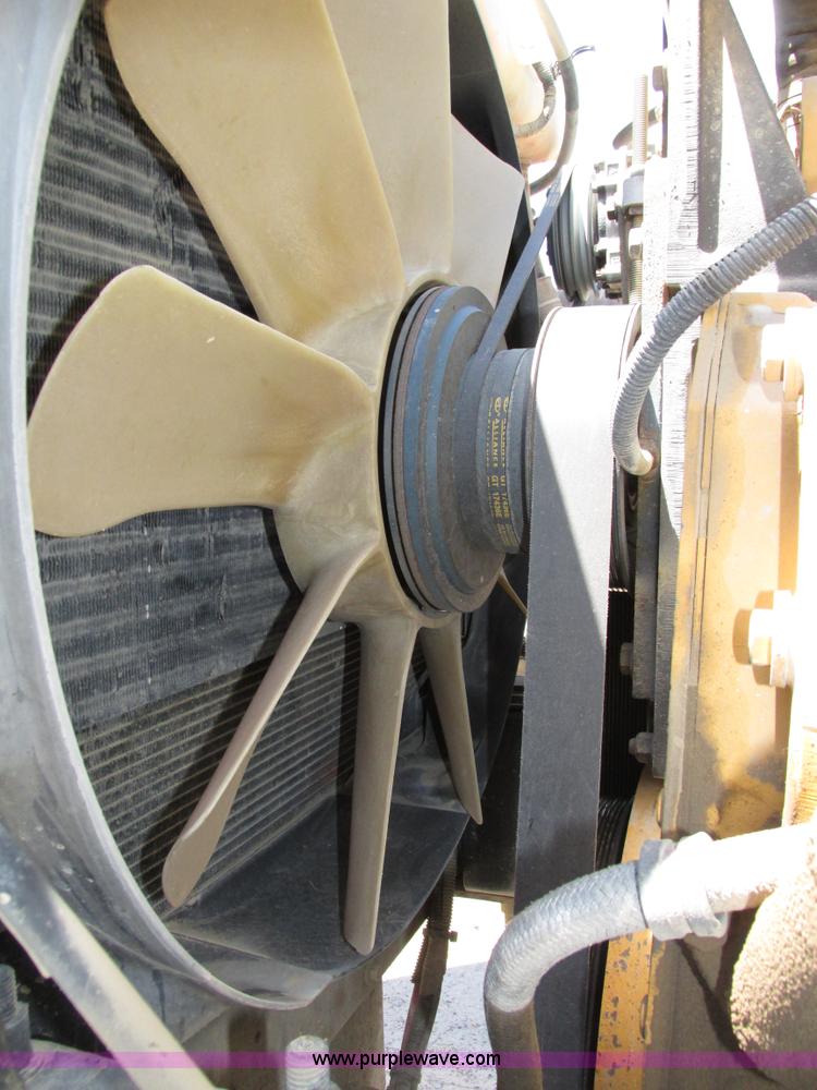 image for item H4622 2001 Sterling AT9500 semi truck