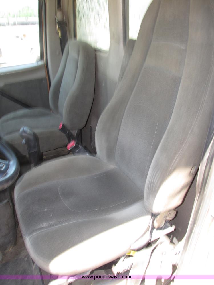 image for item H4622 2001 Sterling AT9500 semi truck