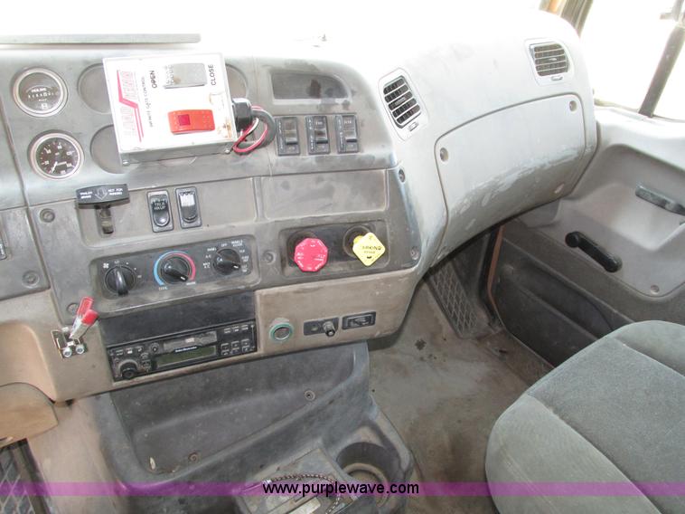 image for item H4622 2001 Sterling AT9500 semi truck