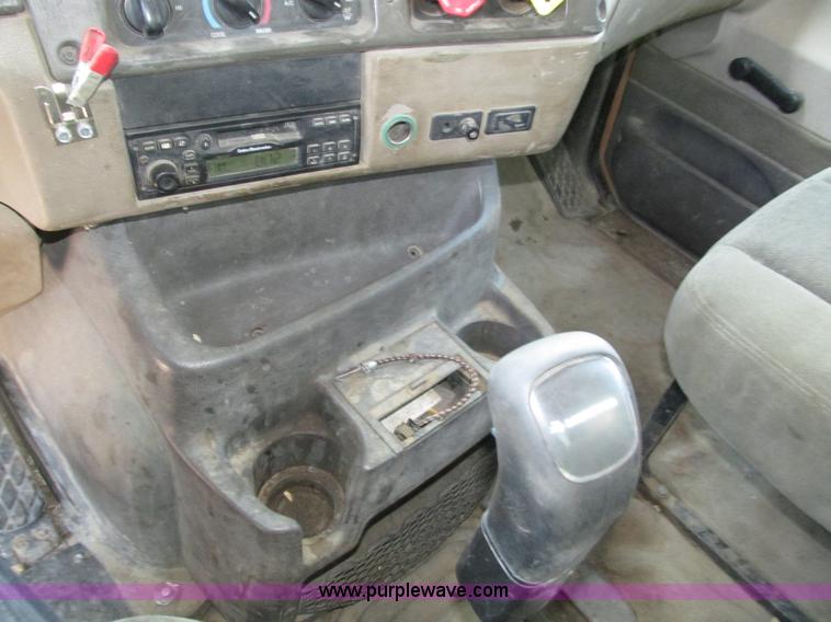 image for item H4622 2001 Sterling AT9500 semi truck