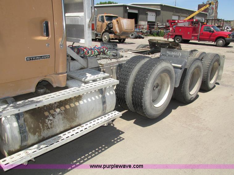 image for item H4622 2001 Sterling AT9500 semi truck