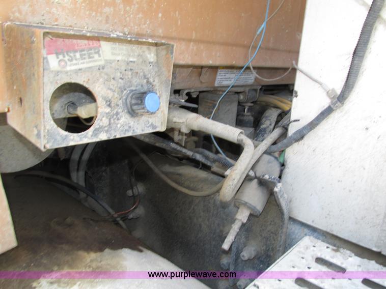 image for item H4622 2001 Sterling AT9500 semi truck