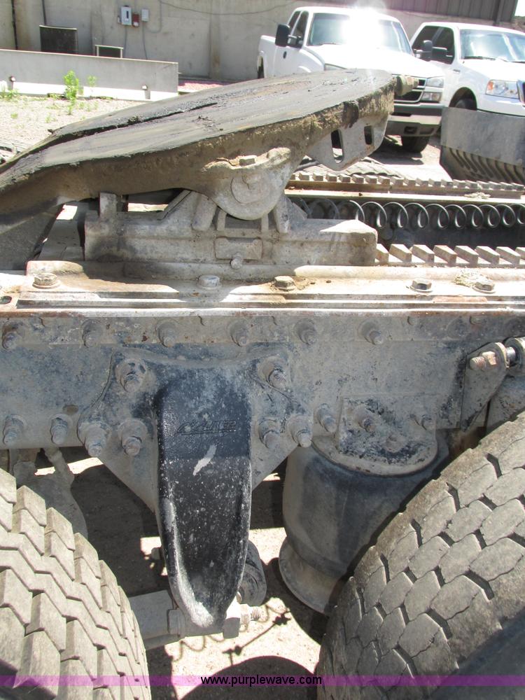 image for item H4622 2001 Sterling AT9500 semi truck