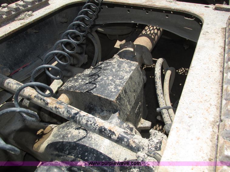 image for item H4622 2001 Sterling AT9500 semi truck