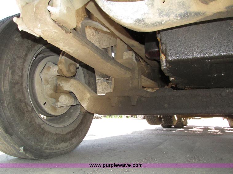 image for item H4622 2001 Sterling AT9500 semi truck