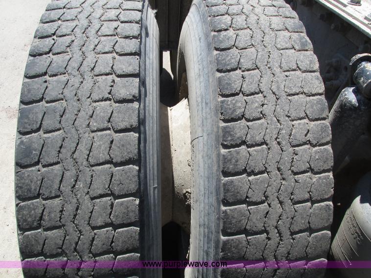 image for item H4622 2001 Sterling AT9500 semi truck