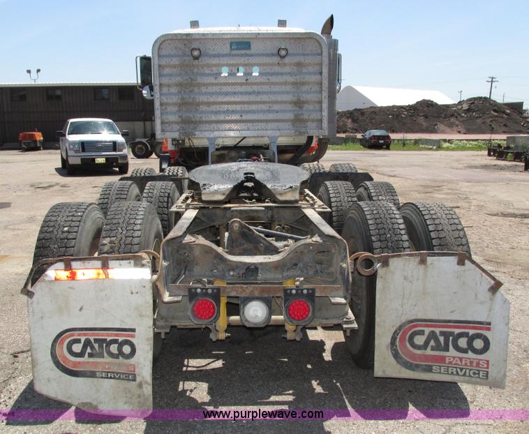 image for item H4625 1994 Mack CH613 semi truck